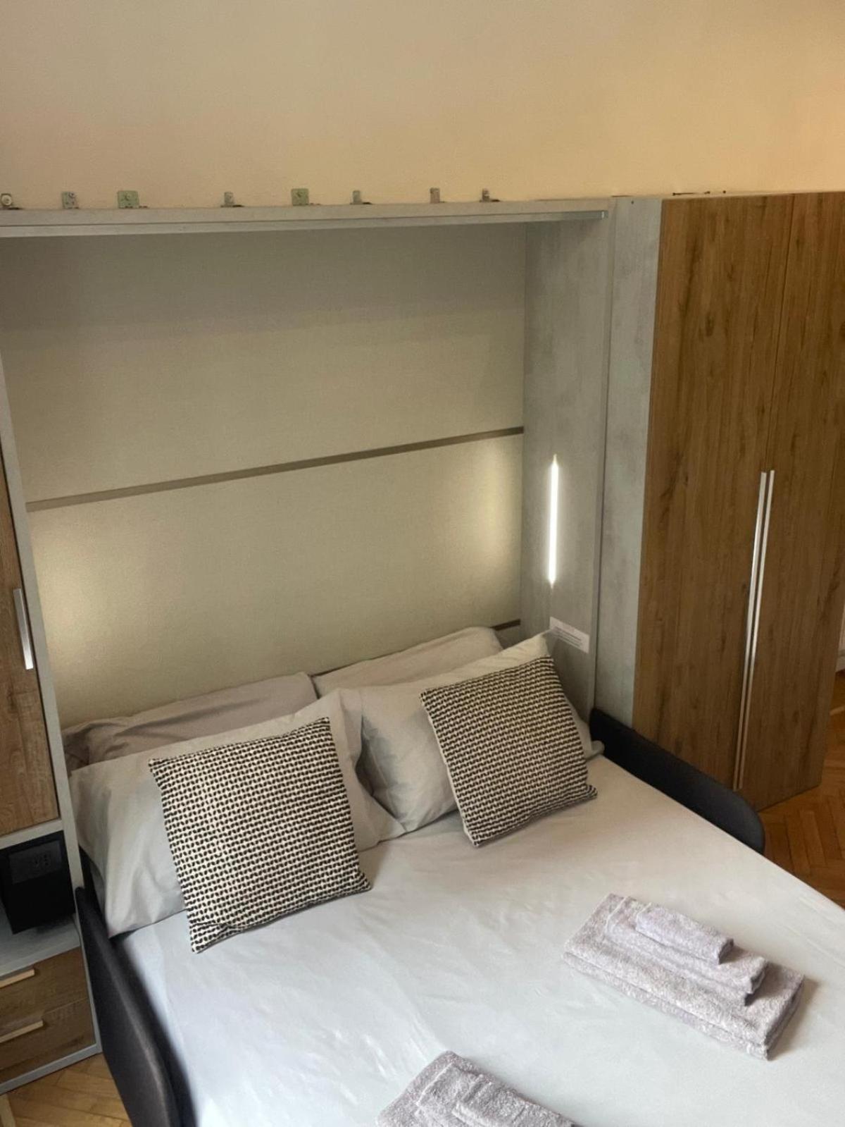 Drooms 4,0 Domotic Smart Self 24H,7 Vicino Treni Porta Susa E Centro Storico Turin Luaran gambar
