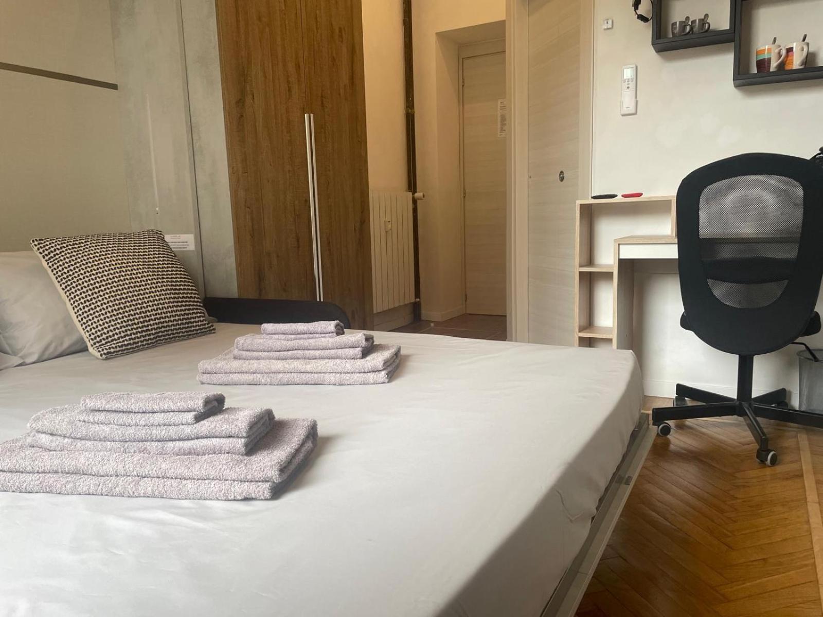 Drooms 4,0 Domotic Smart Self 24H,7 Vicino Treni Porta Susa E Centro Storico Turin Luaran gambar