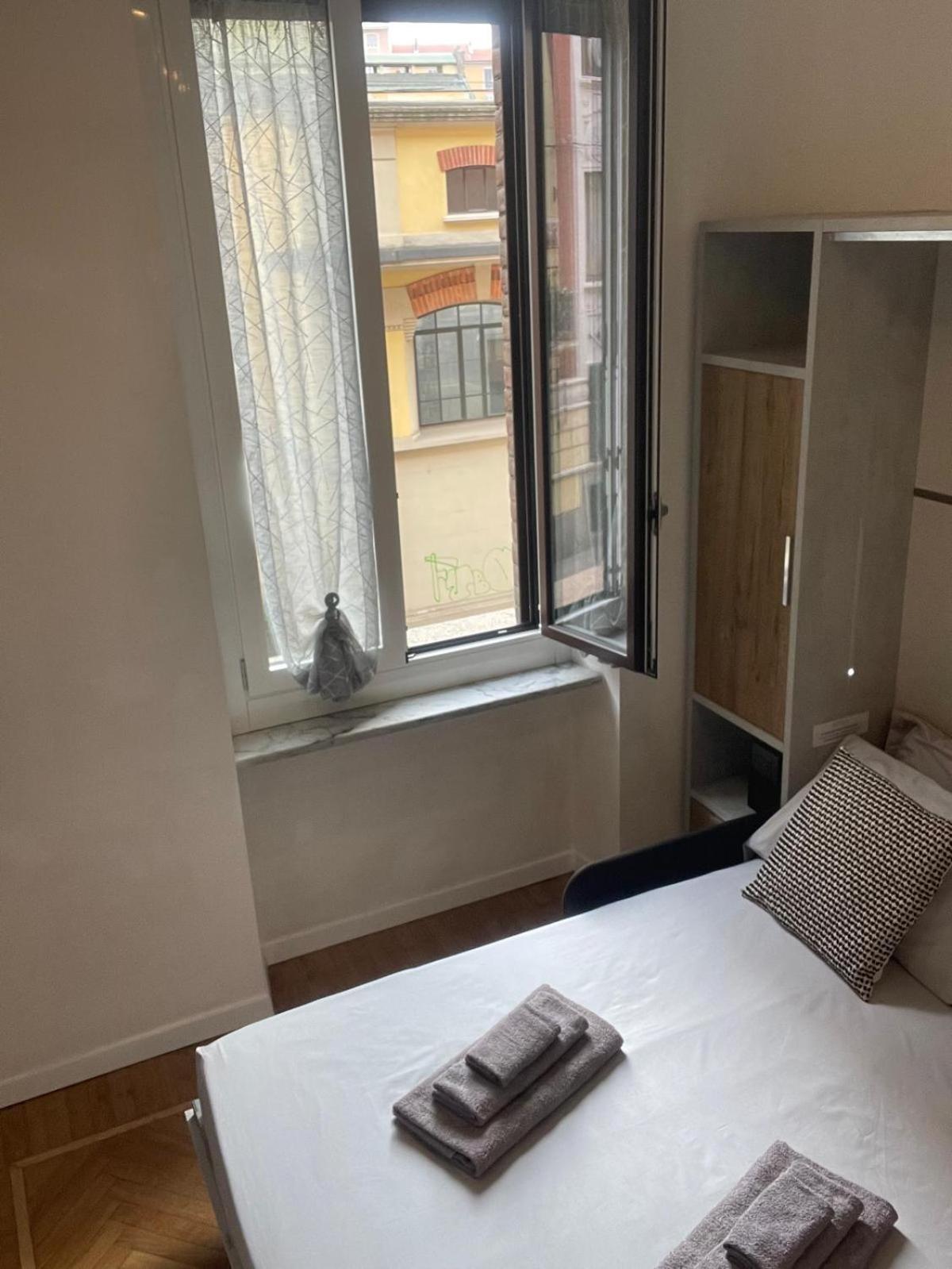 Drooms 4,0 Domotic Smart Self 24H,7 Vicino Treni Porta Susa E Centro Storico Turin Luaran gambar