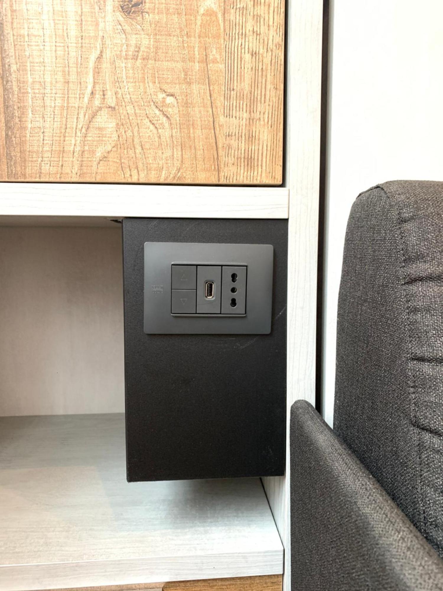 Drooms 4,0 Domotic Smart Self 24H,7 Vicino Treni Porta Susa E Centro Storico Turin Luaran gambar