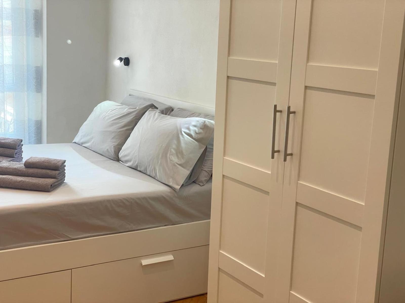 Drooms 4,0 Domotic Smart Self 24H,7 Vicino Treni Porta Susa E Centro Storico Turin Luaran gambar