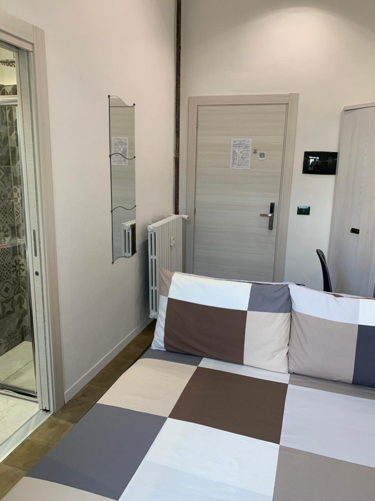 Drooms 4,0 Domotic Smart Self 24H,7 Vicino Treni Porta Susa E Centro Storico Turin Luaran gambar